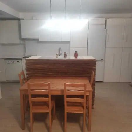Apartamento Castro Urdiales Con Garaje Y Piscina ,Cerca Playa Exterior photo